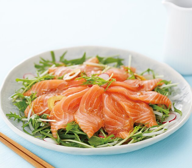 발사믹소스 훈제연어 샐러드