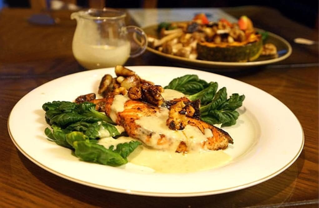 연어 호두 스테이크