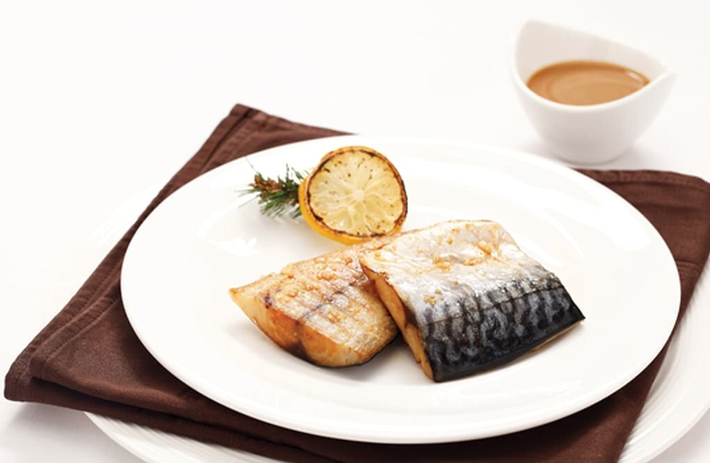 고등어 마늘소스 스테이크