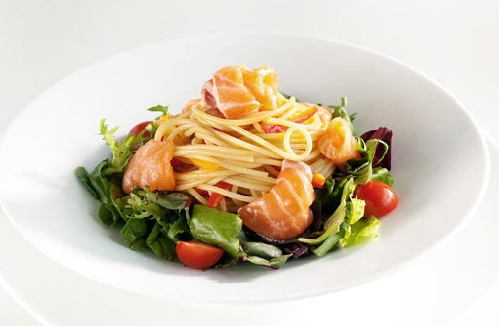 연어 마늘소스 샐러드 스파게티