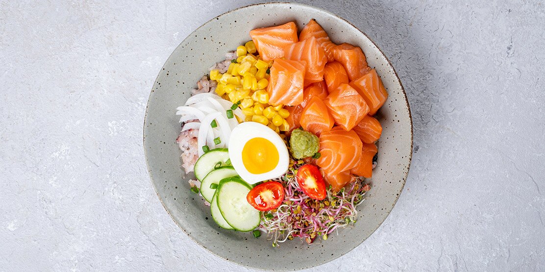 노르웨이 연어 포케