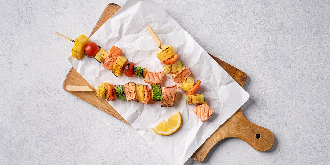 노르웨이 연어 꼬치구이